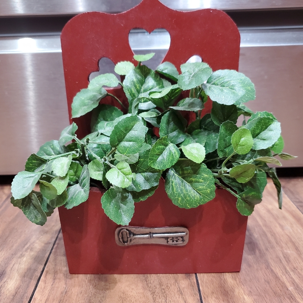 Wood Heart Planter Decor With Greenery